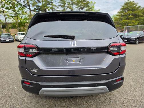 Modern Steel Metallic 2023 Honda Pilot AWD EX-L 7 Passenger