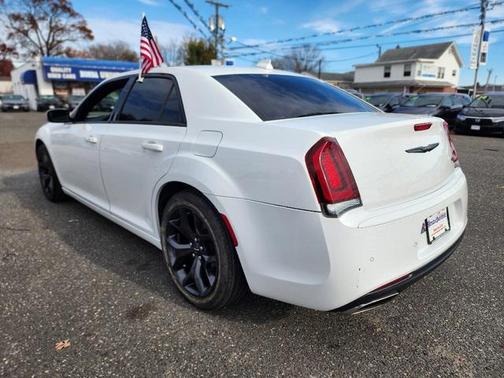 2021 Chrysler 300 S