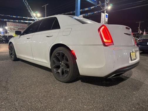 2021 Chrysler 300 S