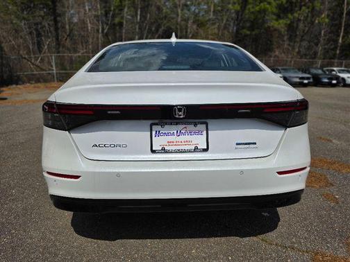 Platinum White Pearl 2026 Honda Accord Hybrid EX-L