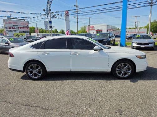Platinum White Pearl 2024 Honda Accord EX