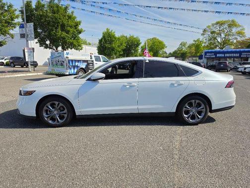 Platinum White Pearl 2024 Honda Accord EX