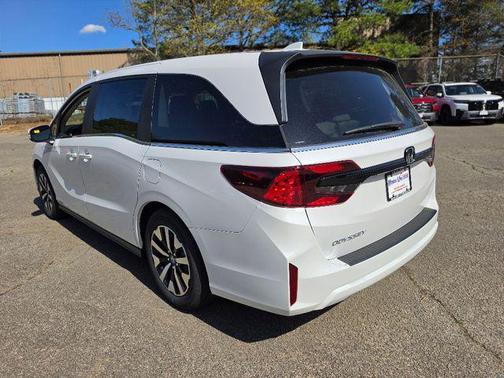 Platinum White Pearl 2026 Honda Odyssey EX-L