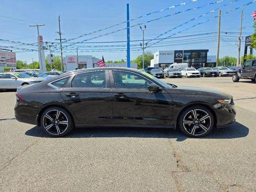 Crystal Black Pearl 2024 Honda Accord Hybrid Sport