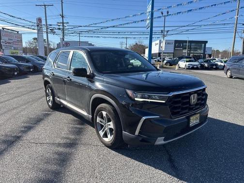 2023 Honda Pilot AWD EX-L 8 Passenger
