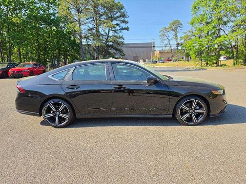 Crystal Black Pearl 2024 Honda Accord Hybrid Sport