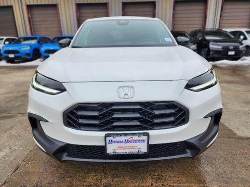 Platinum White Pearl 2026 Honda HR-V AWD Sport