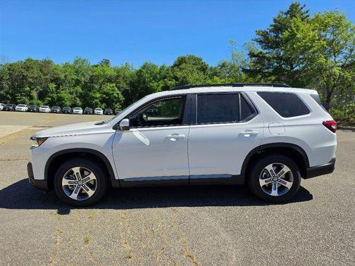 Platinum White Pearl 2026 Honda Pilot EX-L