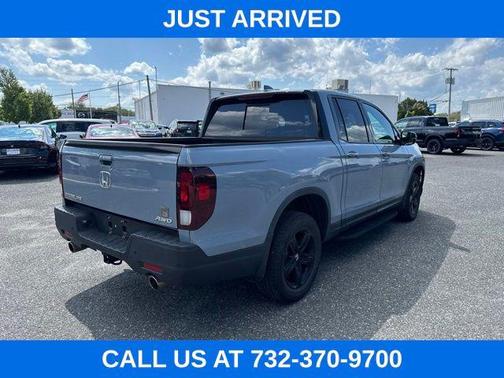 Sonic Gray Pearl 2023 Honda Ridgeline Black