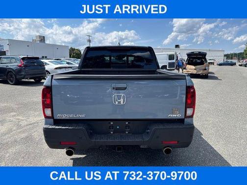 Sonic Gray Pearl 2023 Honda Ridgeline Black