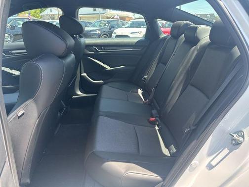 Platinum White Pearl 2020 Honda Accord Sport 1.5T