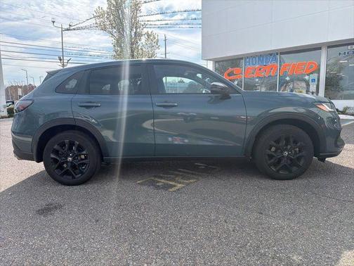 Nordic Forest Pearl 2024 Honda HR-V AWD Sport