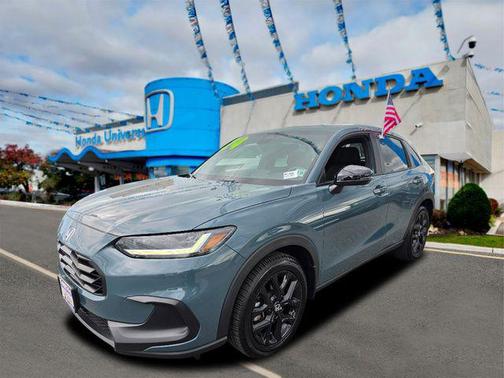 Nordic Forest Pearl 2024 Honda HR-V AWD Sport