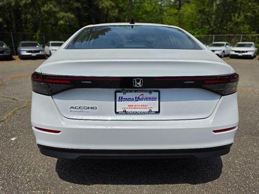 Platinum White Pearl 2026 Honda Accord SE