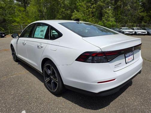 Platinum White Pearl 2026 Honda Accord SE