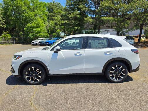 Platinum White Pearl 2027 Honda HR-V EX-L