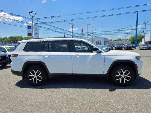 Bright White Clearcoat 2024 Jeep Grand Cherokee L Limited