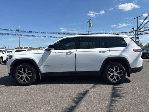 Bright White Clearcoat 2024 Jeep Grand Cherokee L Limited