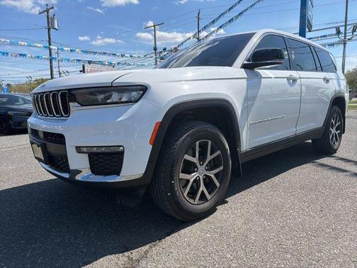 Bright White Clearcoat 2024 Jeep Grand Cherokee L Limited