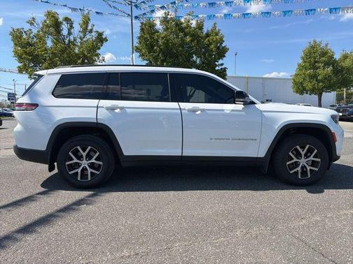 Bright White Clearcoat 2024 Jeep Grand Cherokee L Limited