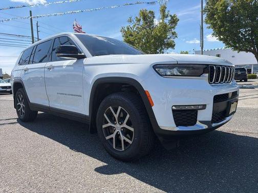 Bright White Clearcoat 2024 Jeep Grand Cherokee L Limited