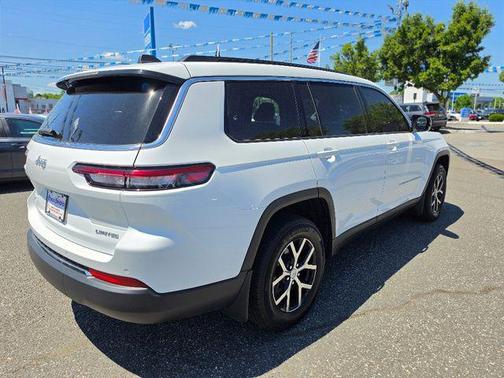 Bright White Clearcoat 2024 Jeep Grand Cherokee L Limited