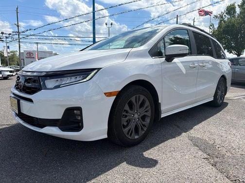 Platinum White Pearl 2025 Honda Odyssey Touring