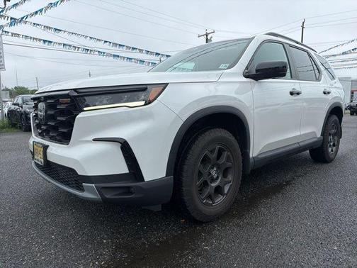 Platinum White Pearl 2023 Honda Pilot AWD TrailSport