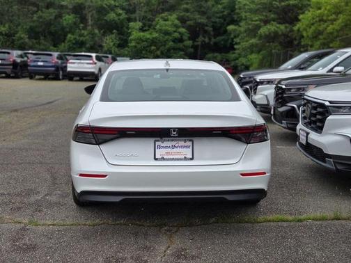 2025 Honda Accord LX 1.5T