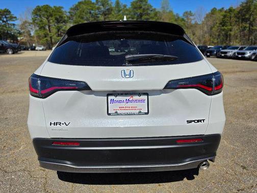 Platinum White Pearl 2026 Honda HR-V AWD Sport