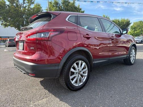 Scarlet Ember Tintcoat 2020 Nissan Rogue Sport S