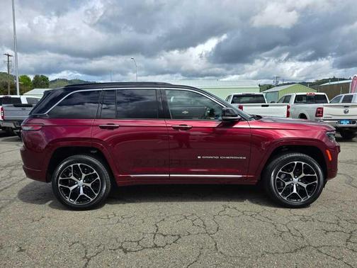 2025 Jeep Grand Cherokee Summit