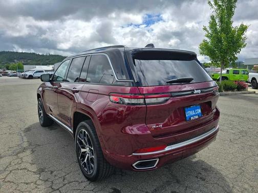 2025 Jeep Grand Cherokee Summit