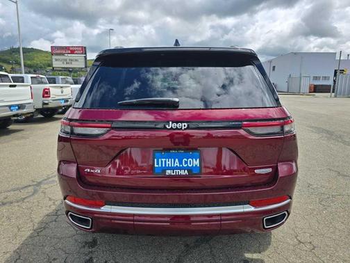 2025 Jeep Grand Cherokee Summit