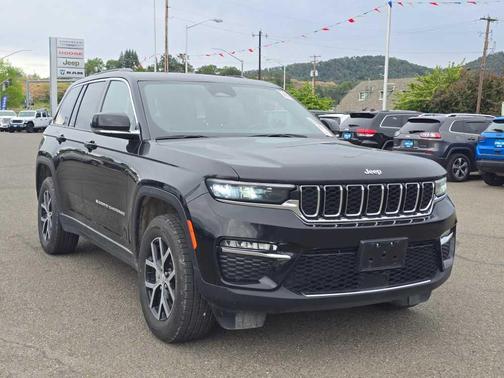 Diamond Black 2024 Jeep Grand Cherokee Limited