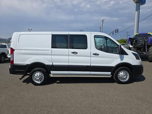 2023 Ford Transit-250 