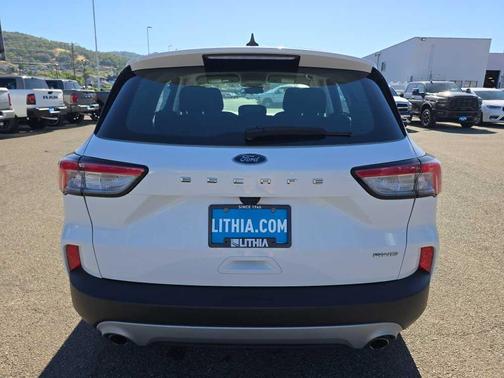 Oxford White 2022 Ford Escape S