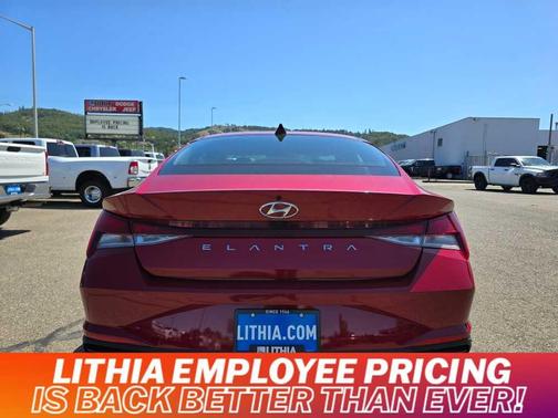 2022 Hyundai ELANTRA SEL