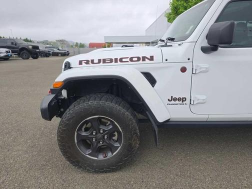 Bright White Clearcoat 2023 Jeep Gladiator Rubicon