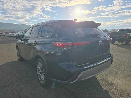 2020 Toyota Highlander Platinum
