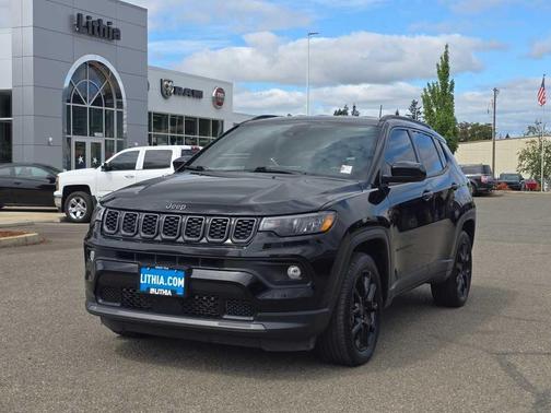 Diamond Black 2025 Jeep Compass Latitude