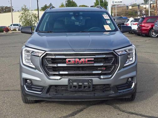 2023 GMC Terrain AT4
