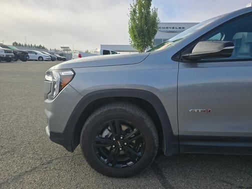 2023 GMC Terrain AT4