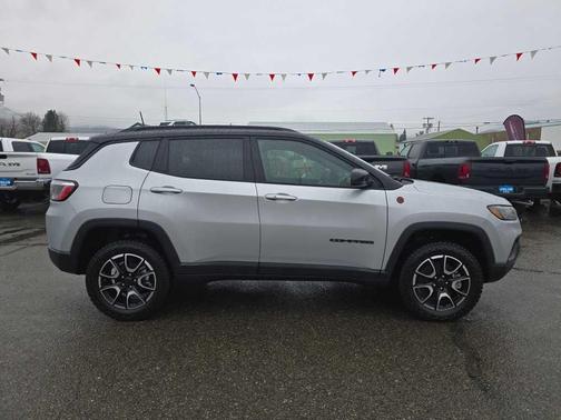 2026 Jeep Compass Trailhawk