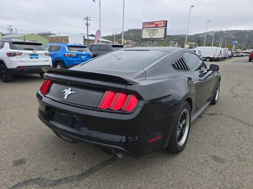 2017 Ford Mustang V6