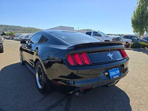 2017 Ford Mustang V6