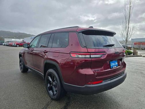 2025 Jeep Grand Cherokee L Laredo