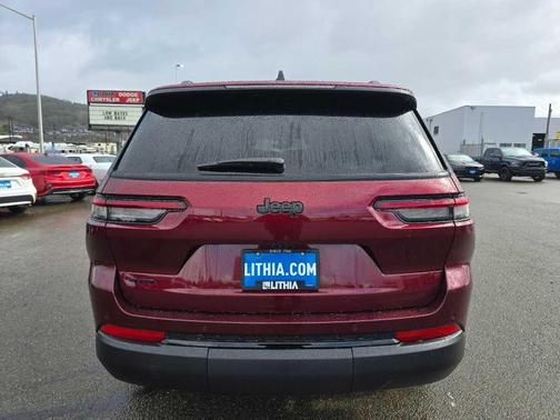 2025 Jeep Grand Cherokee L Laredo