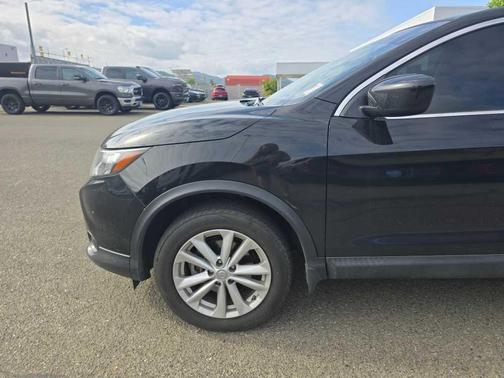Magnetic Black 2018 Nissan Rogue Sport S