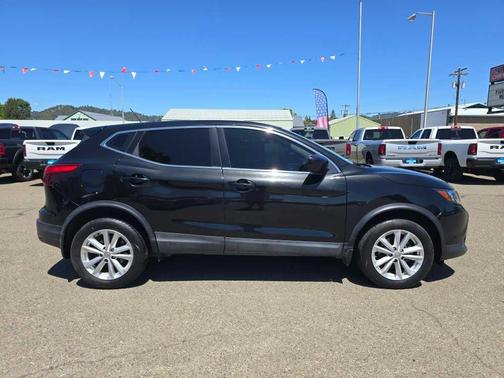Magnetic Black 2018 Nissan Rogue Sport S